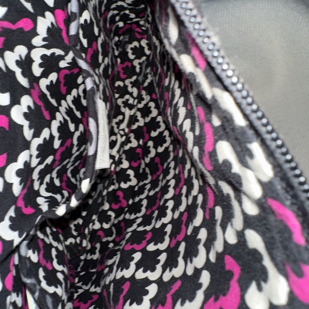 Vera Bradley crossbody - Picture 2 of 5